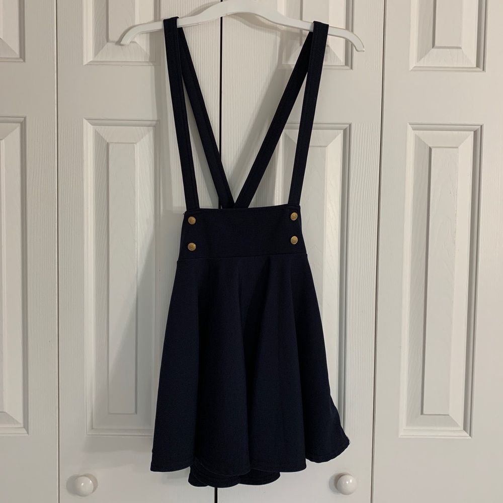 Overall skirt